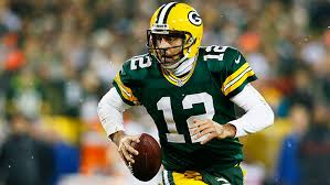 Aaron Rodgers Gets The Upper Hand In The 40 Seconds Between Plays